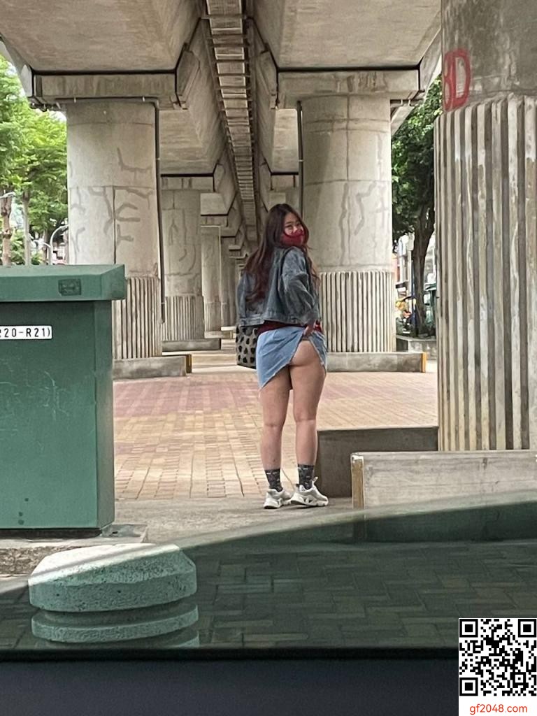 愛漏出的肥臀少婦