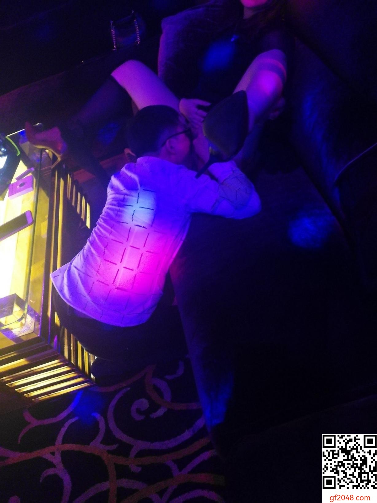 KTV和车震你选择什么[23P]