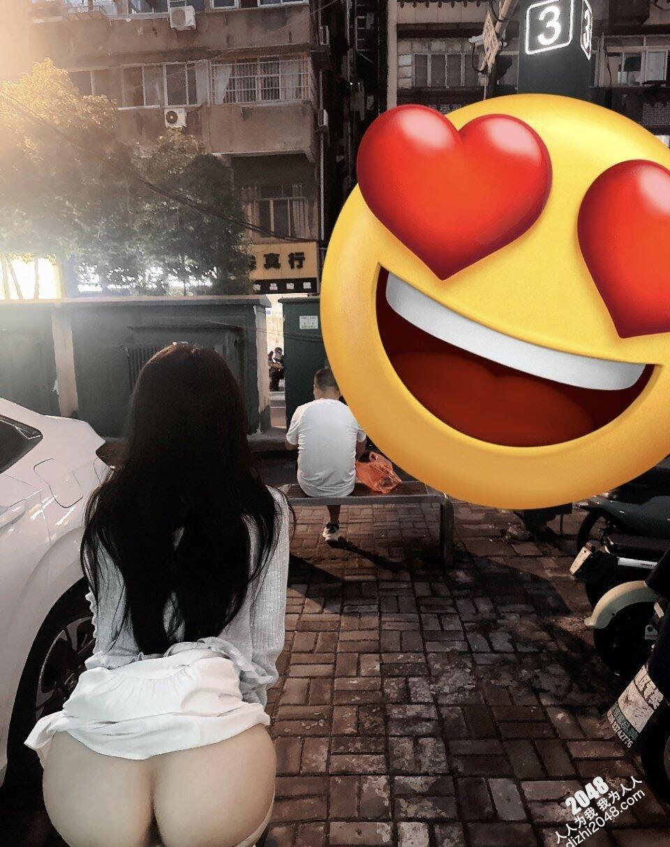 调教清纯女大+露出【42p】