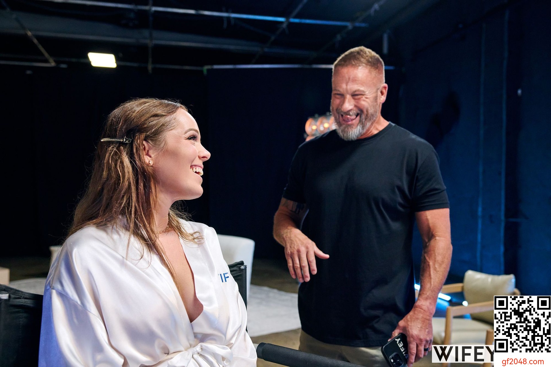 [Wifey] Amy Lynne - Stunning Hotwife Takes A Huge BBC - 95P