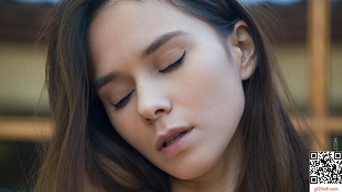 【UltraFilms】Feb 15, 2026 - Leona Mia - Happy Hour【71P】