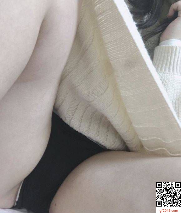 鮮嫩美少女愛自拍  (18P)