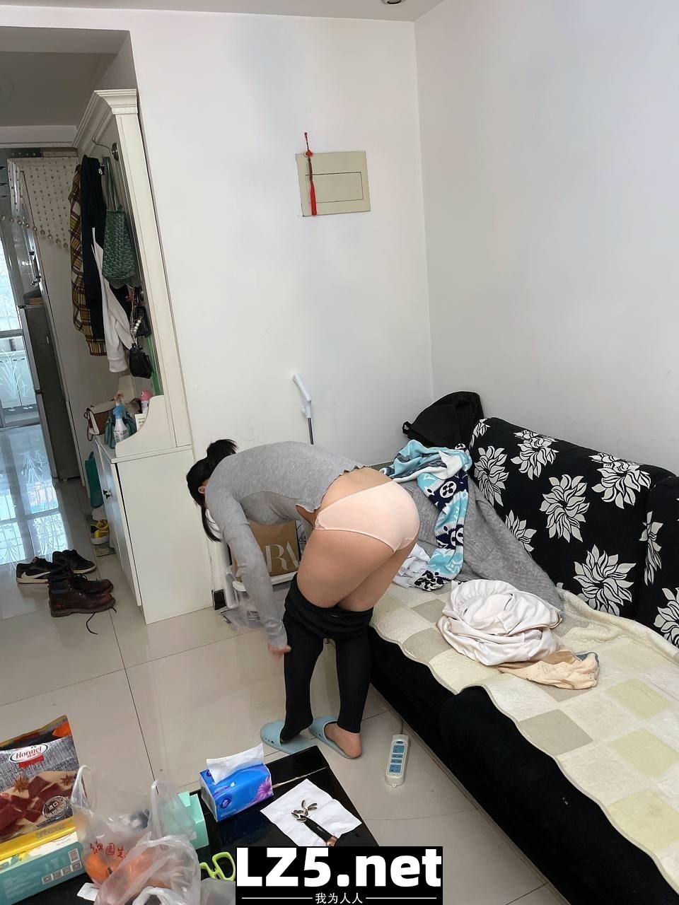 豐滿人妻居家自拍  (12P)