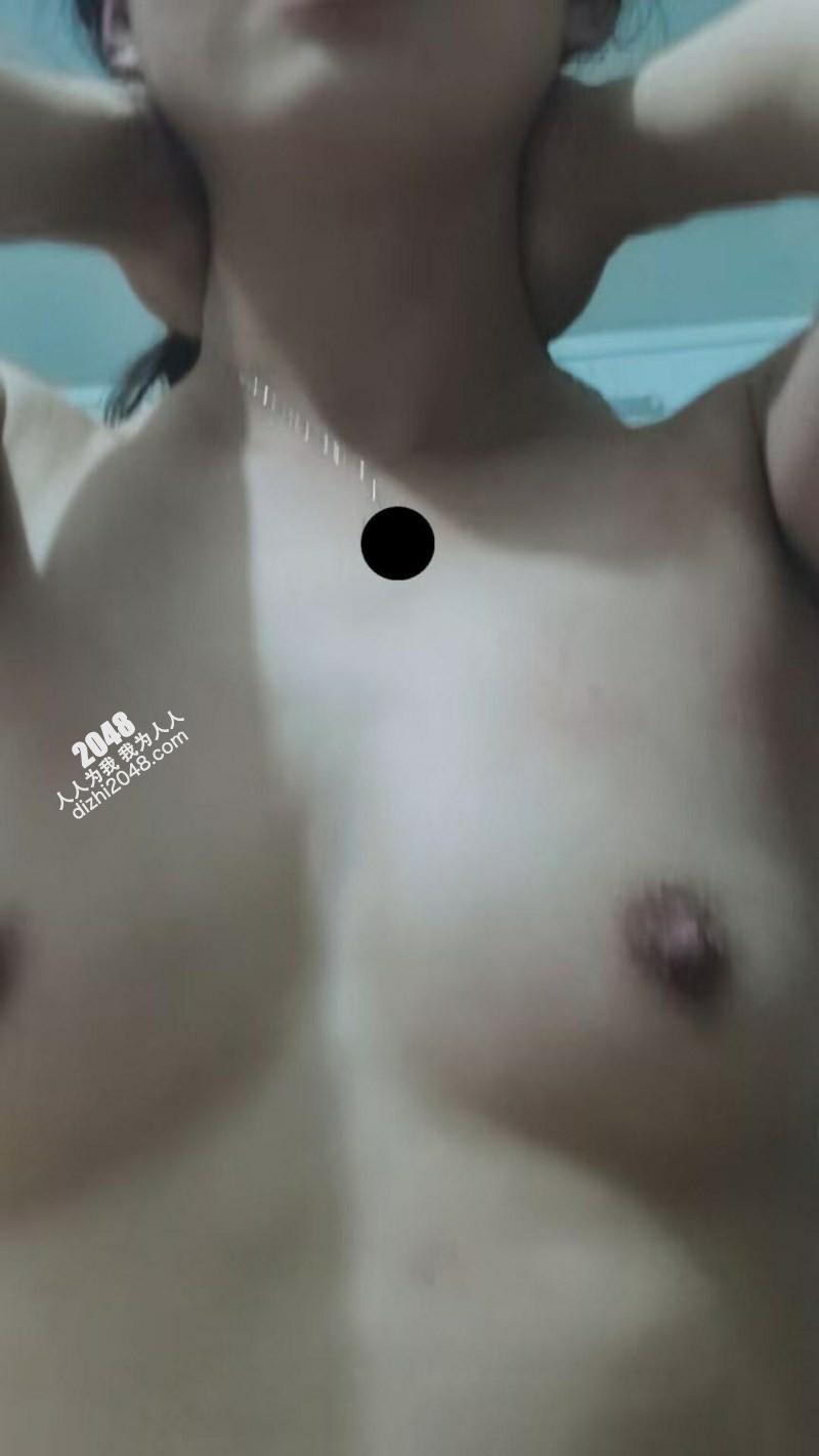 新認識的女網友～乳頭好大顆唷[23P]