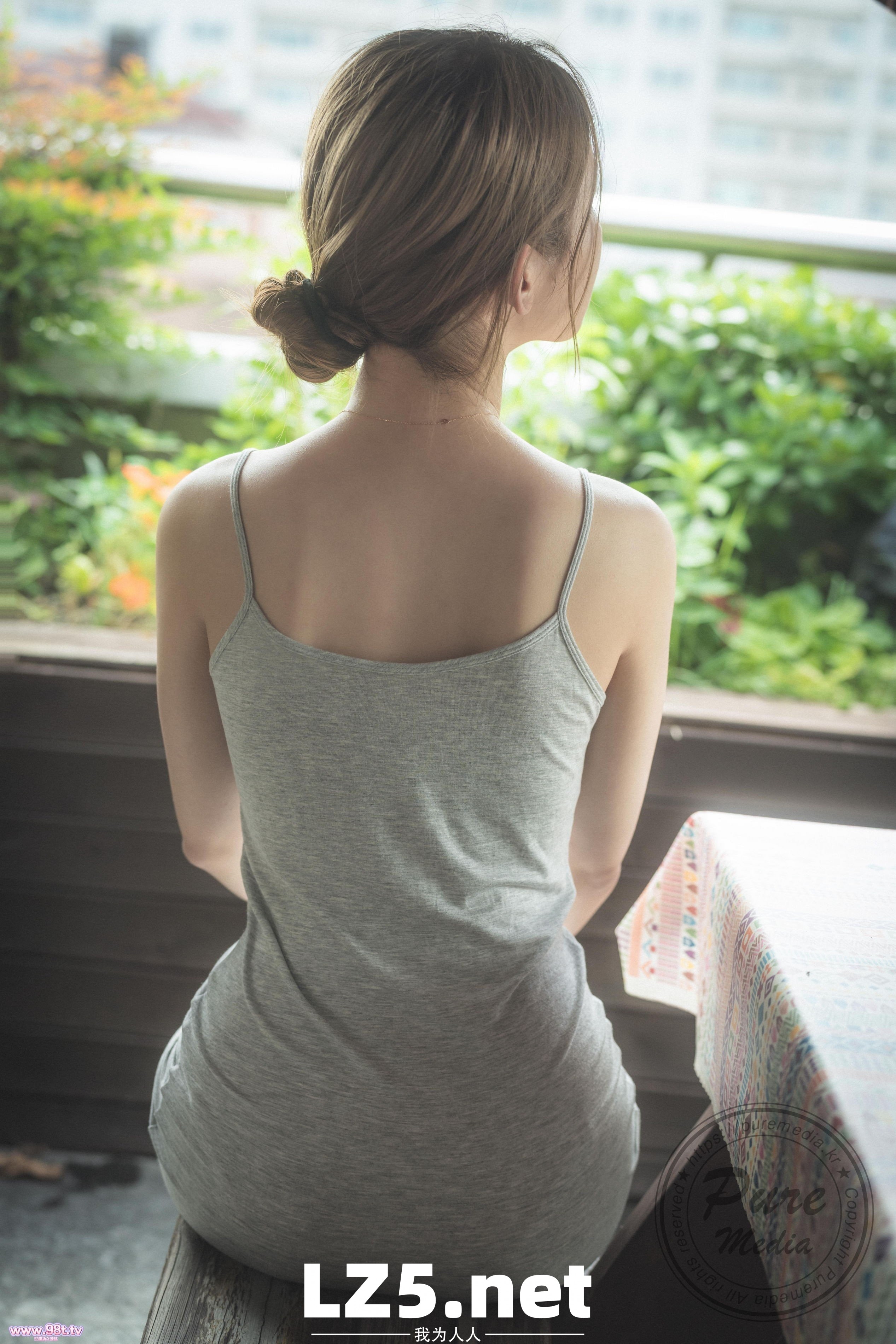 yeha女神早上送我出门后和快递小哥做饭[158P]