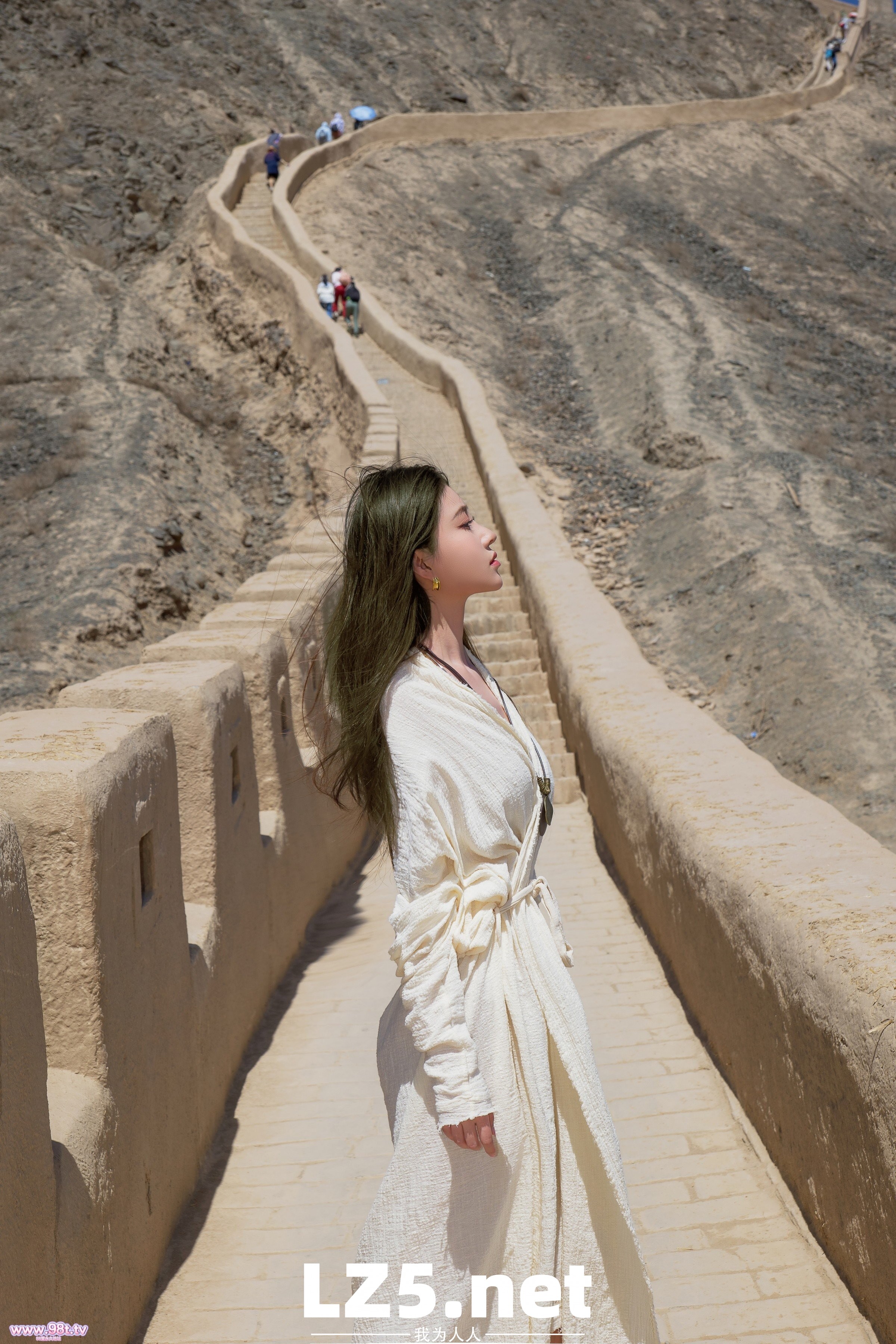 年年-城[46P]