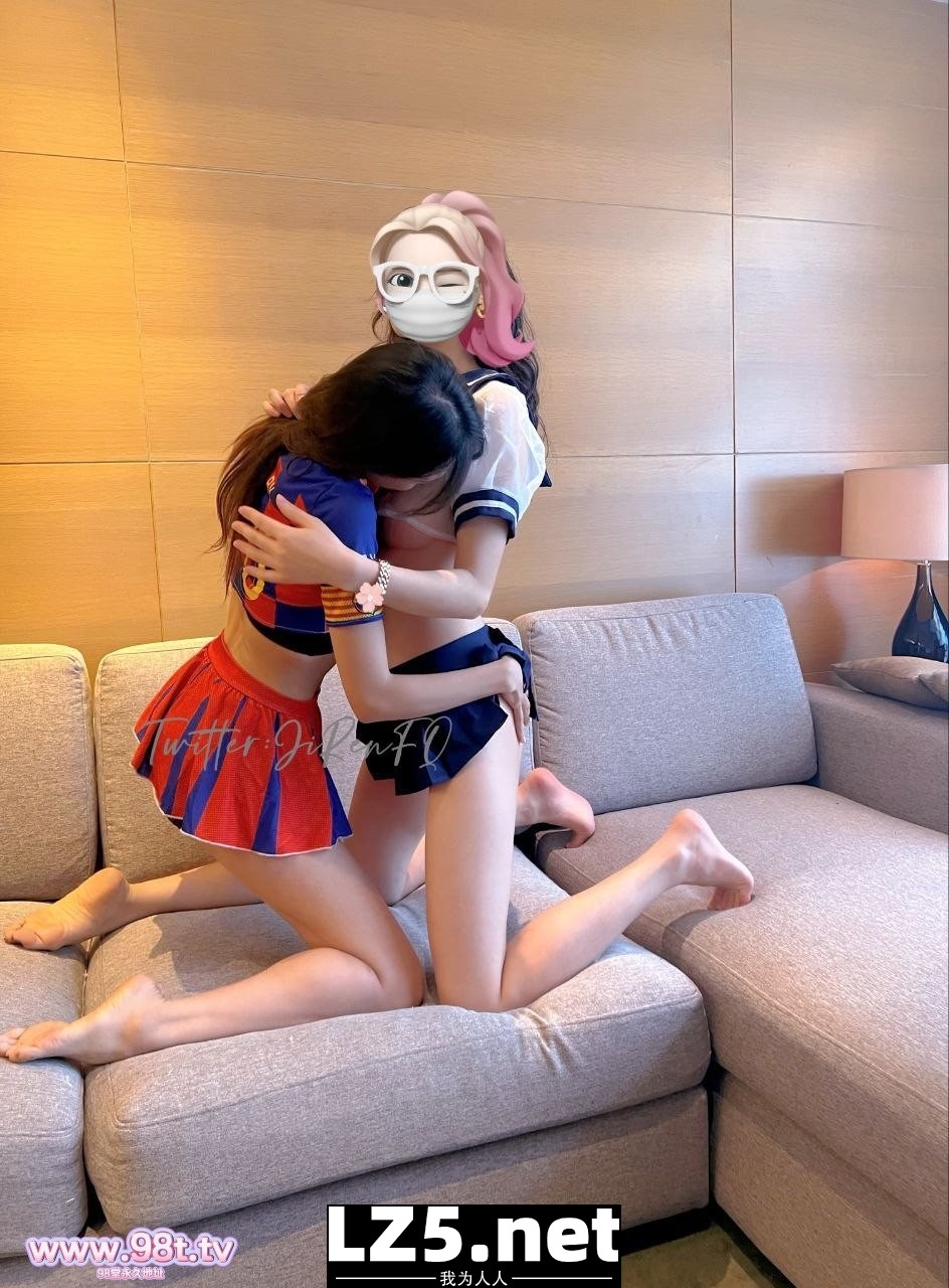西安极品美女户外露出绿帽献妻多人淫趴调教男奴[120P]