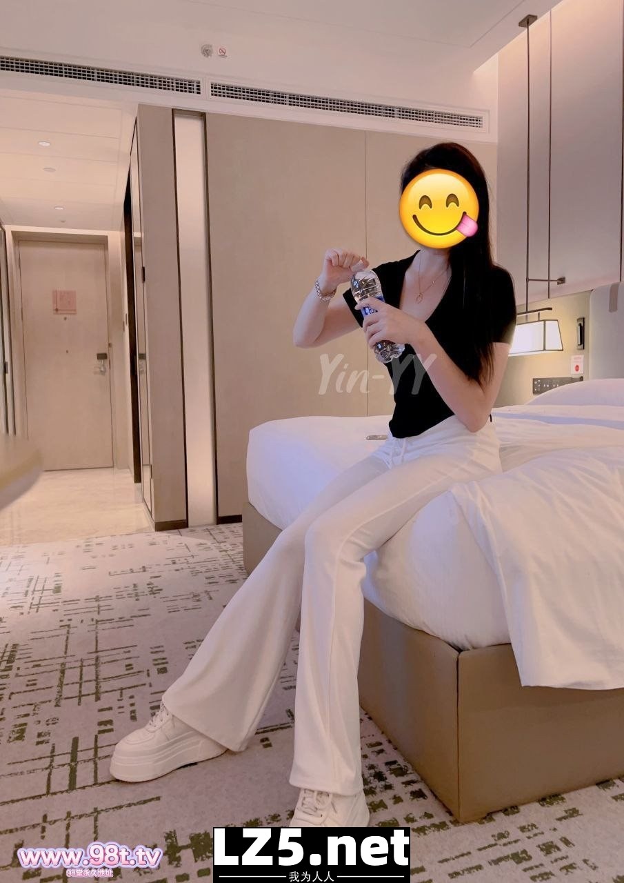 西安极品美女户外露出绿帽献妻多人淫趴调教男奴[120P]
