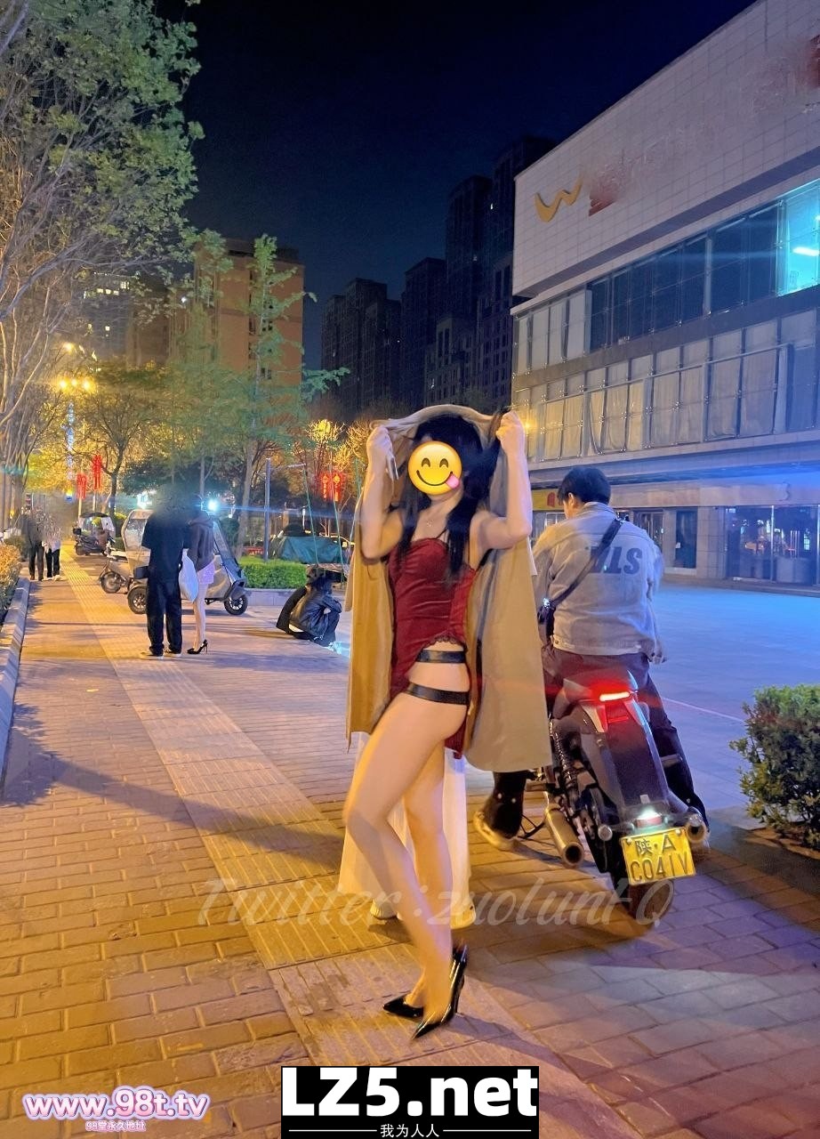 西安极品美女户外露出绿帽献妻多人淫趴调教男奴[120P]