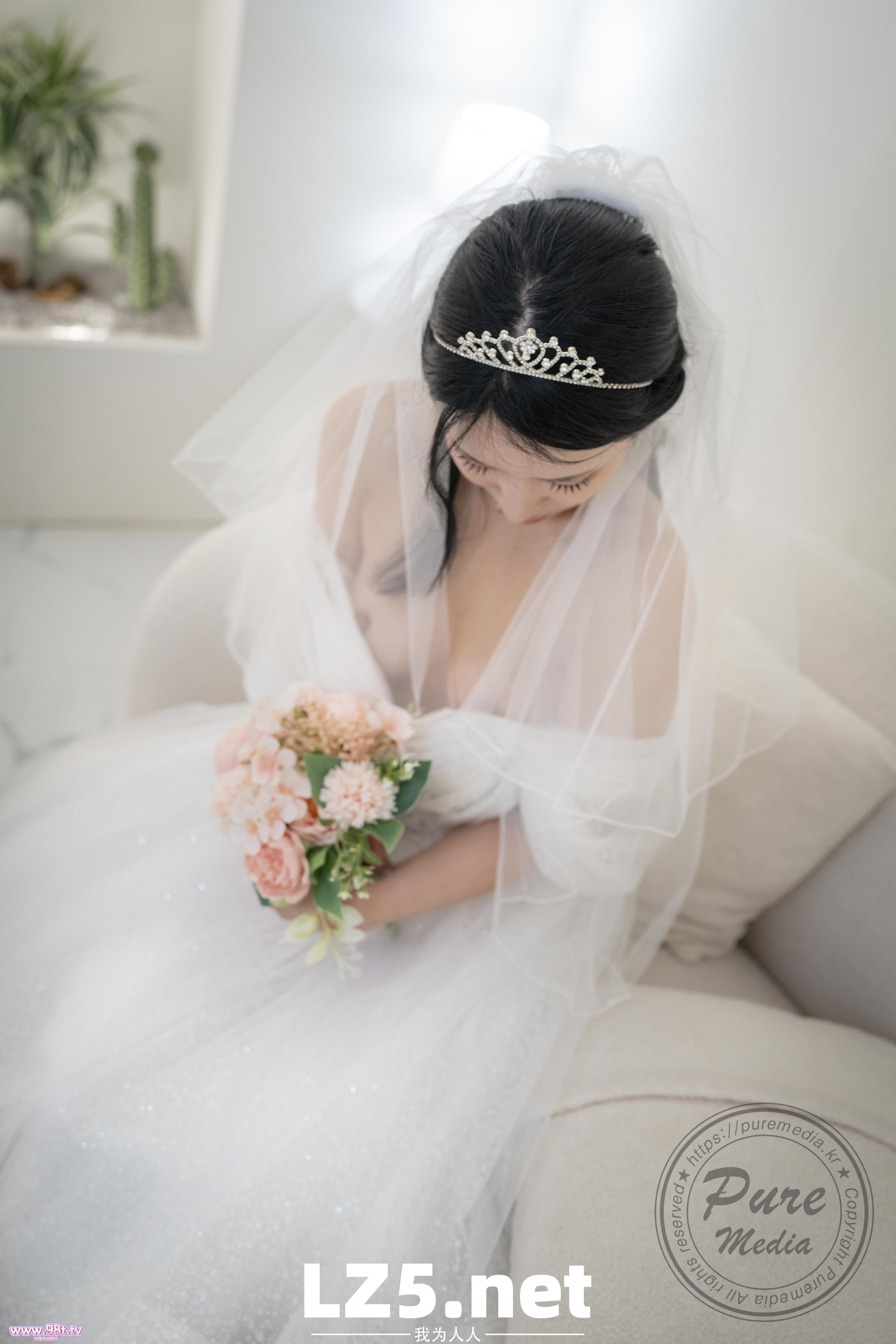 Yeha女神新娘漂亮花苞粉嫩幸福婚纱照-下篇[38P]