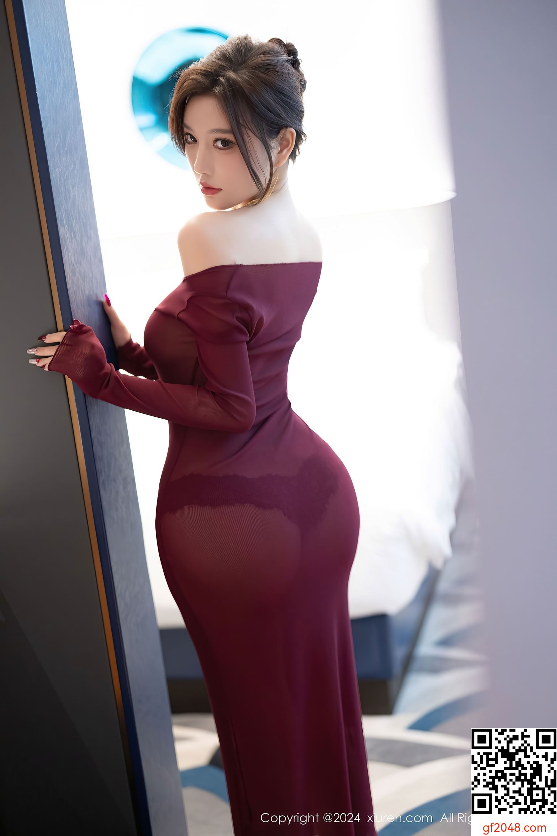 [XiuRen秀人网] No.9348 杨晨晨Yome 丝袜美腿