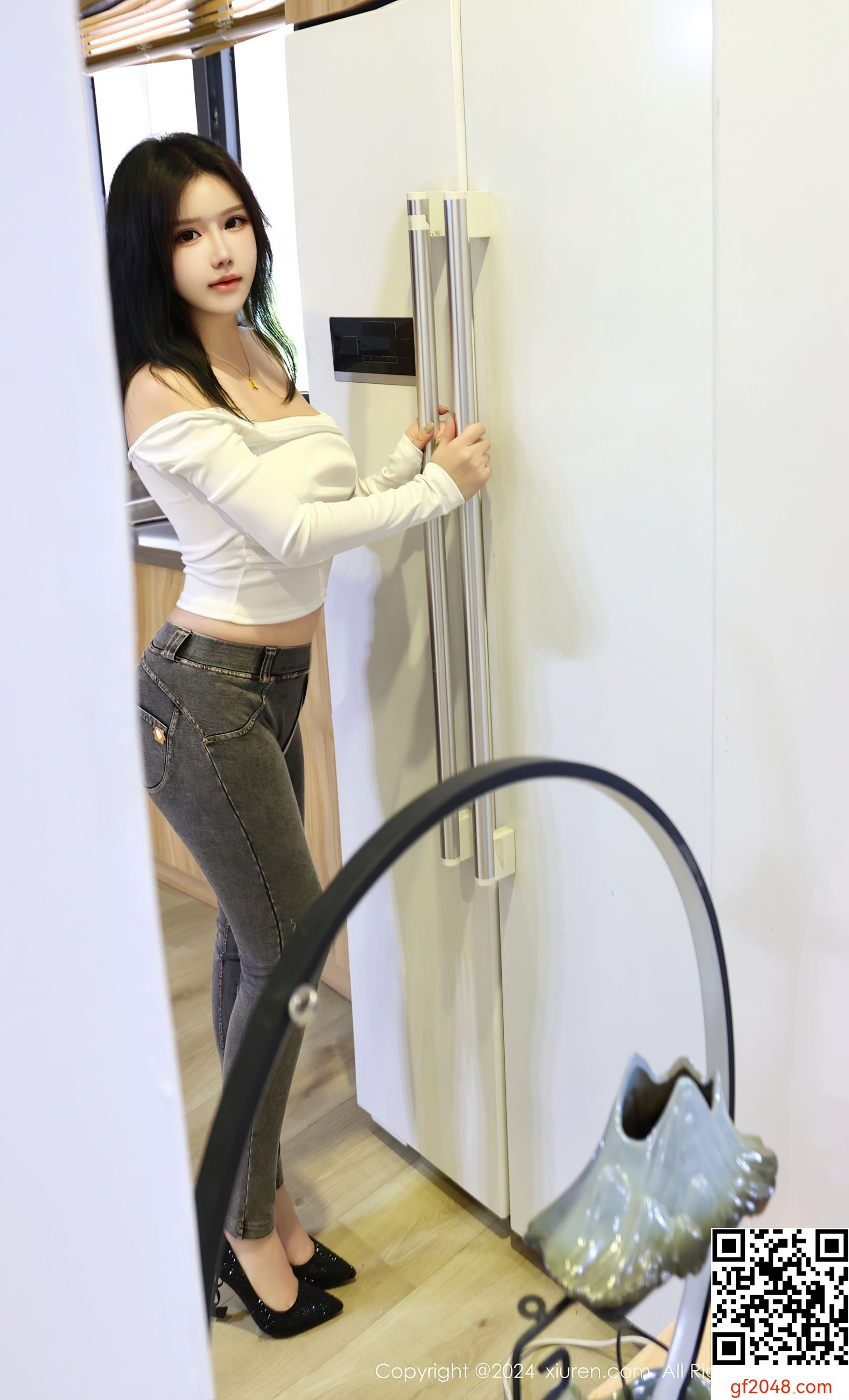[XiuRen秀人网] No.8853 小薯条nienie 性感美乳