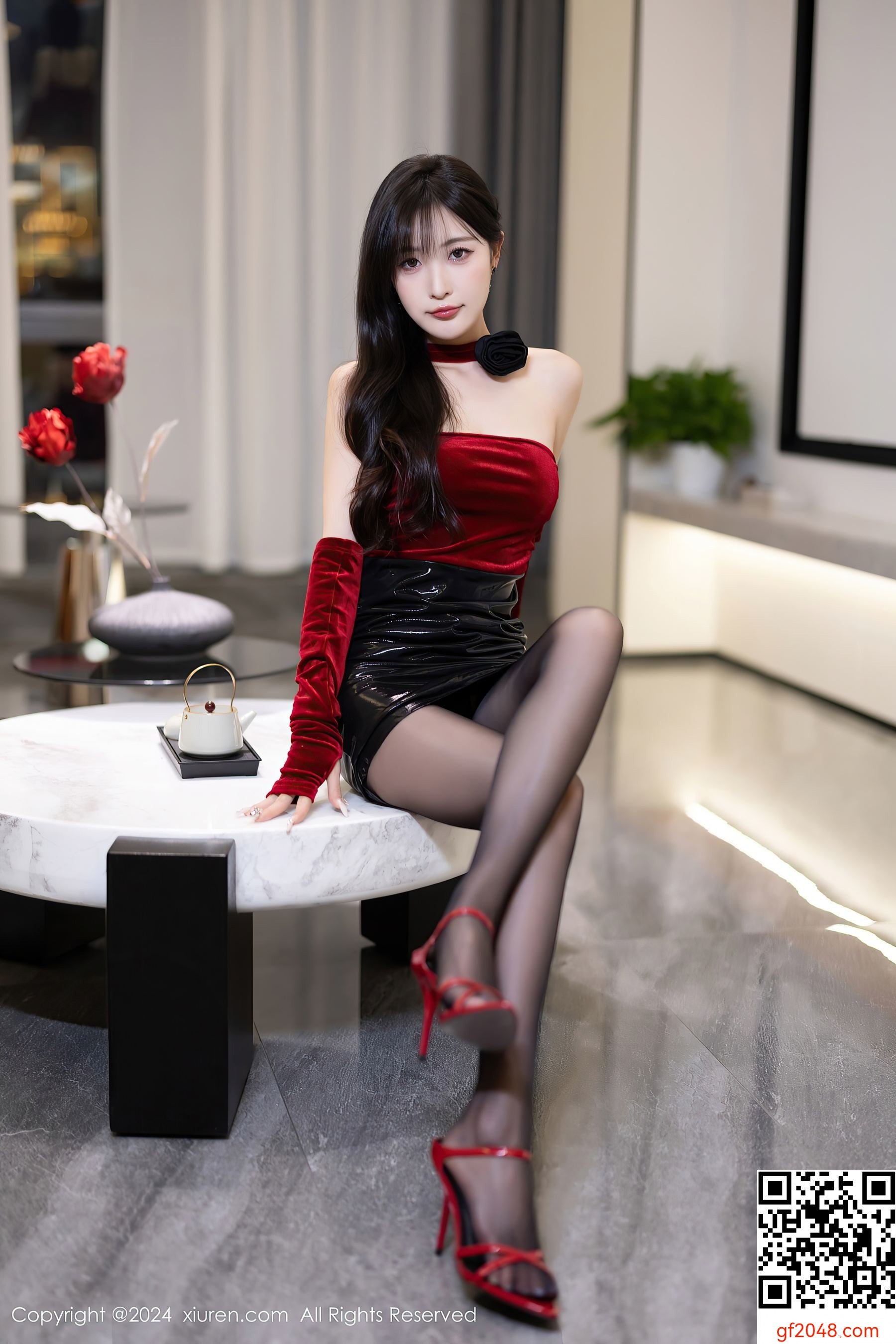 [XiuRen秀人网] No.8530 林星阑 黑丝美腿