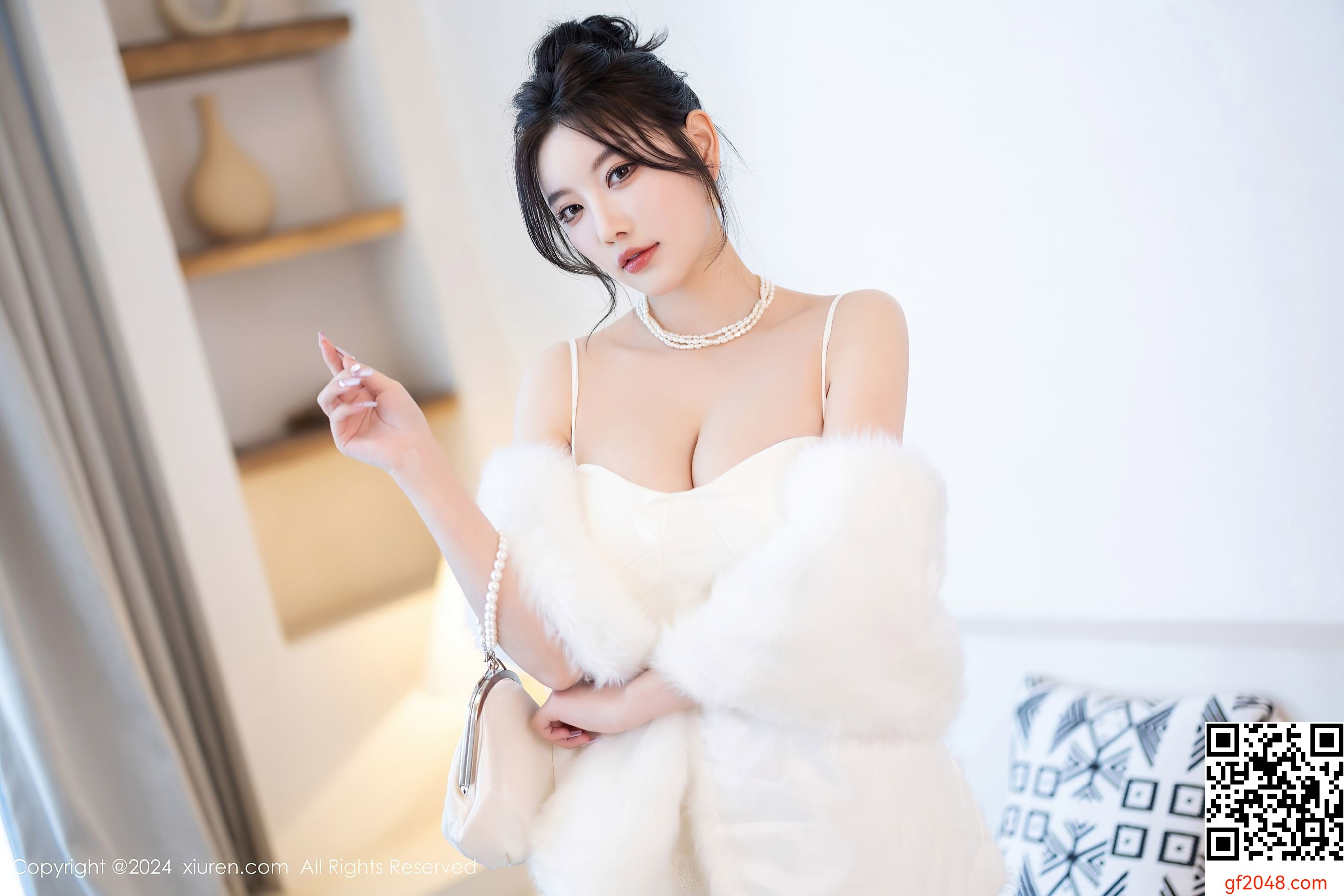 [XiuRen秀人网] No.8538 杨晨晨Yome 丝袜美腿
