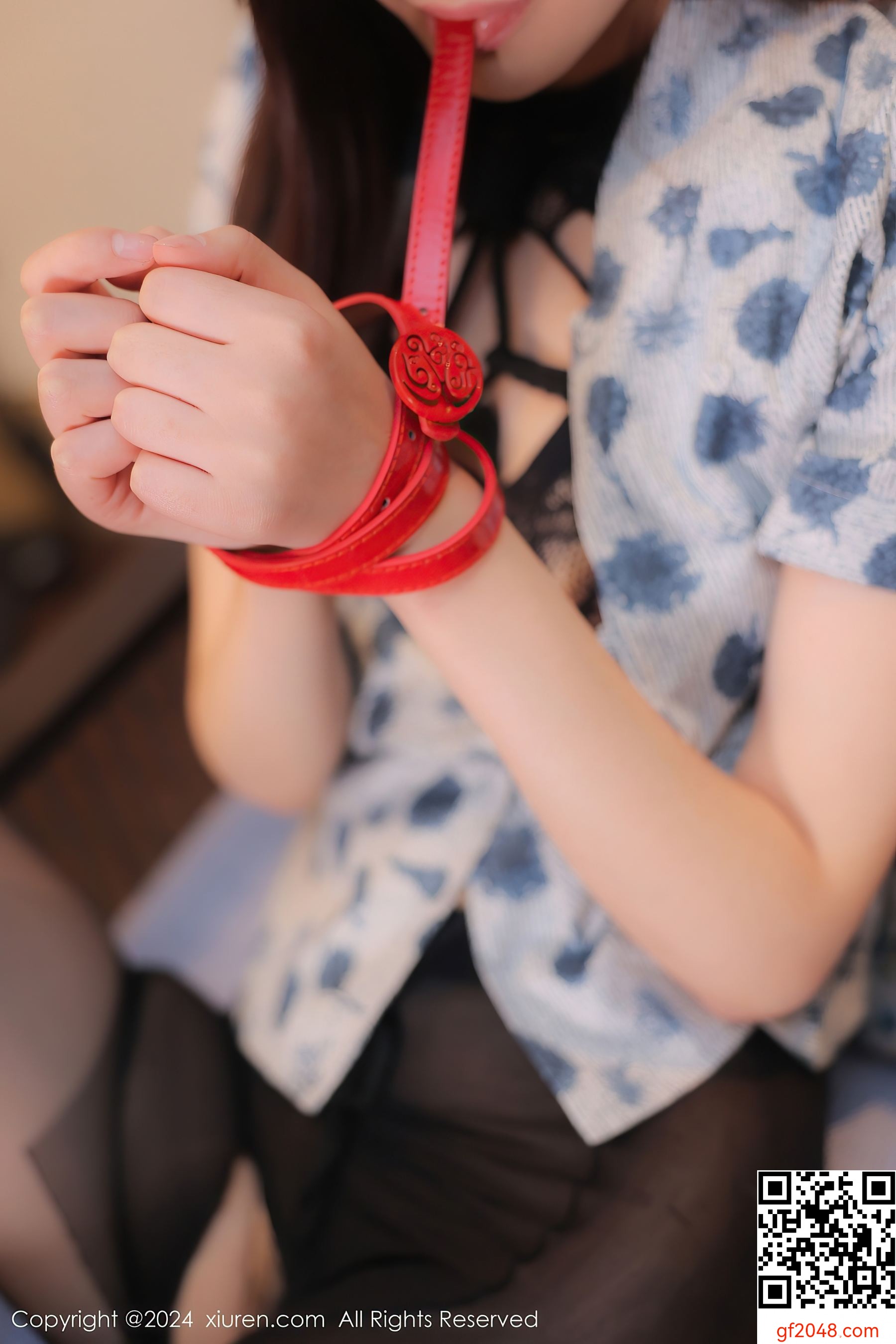 [XiuRen秀人网] No.8125 晚苏susu 制服美腿