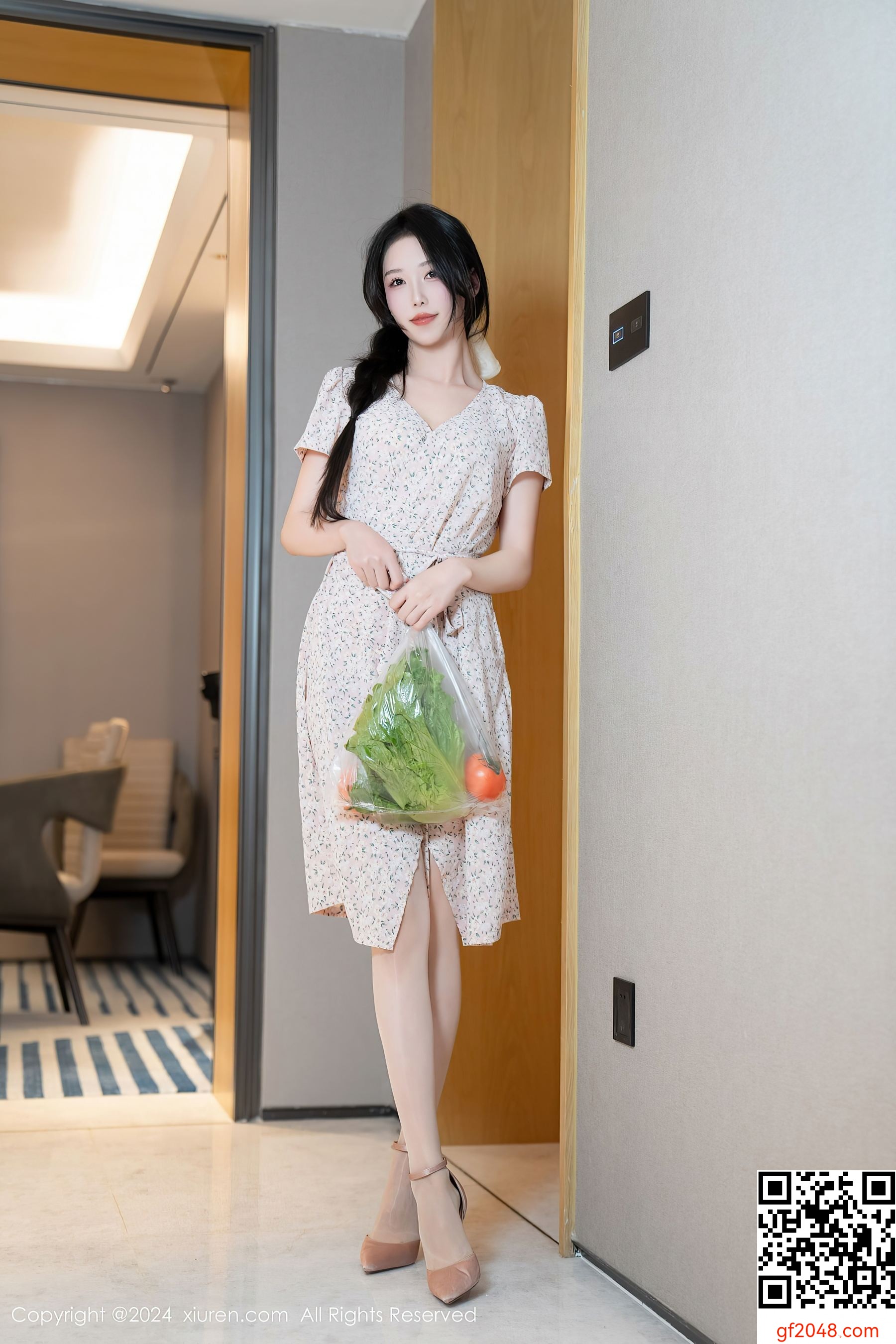 [XiuRen秀人网] No.8130 利世 美腿丝袜