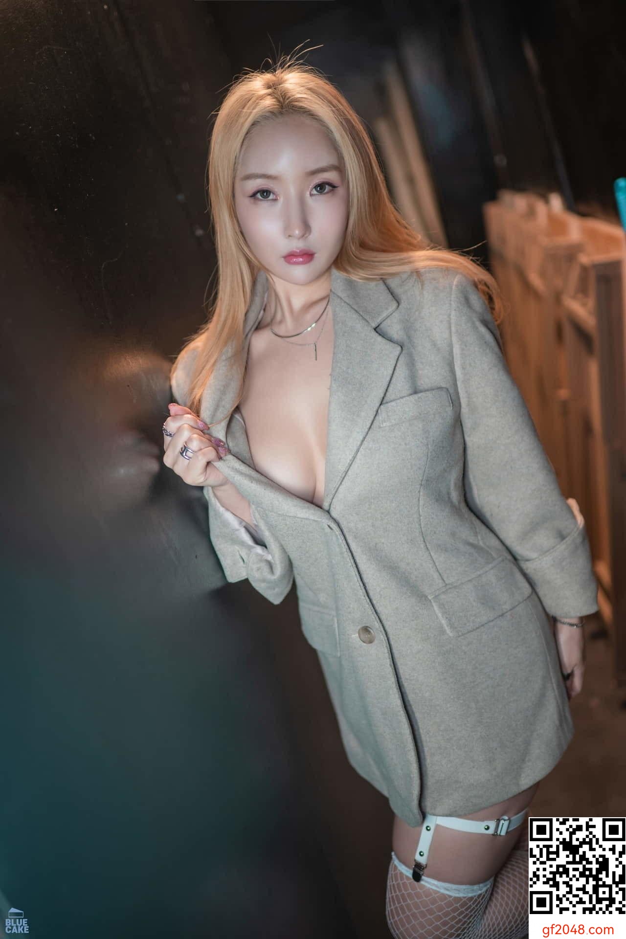 [BLUECAKE] Jinju – The Back Stage (82P)