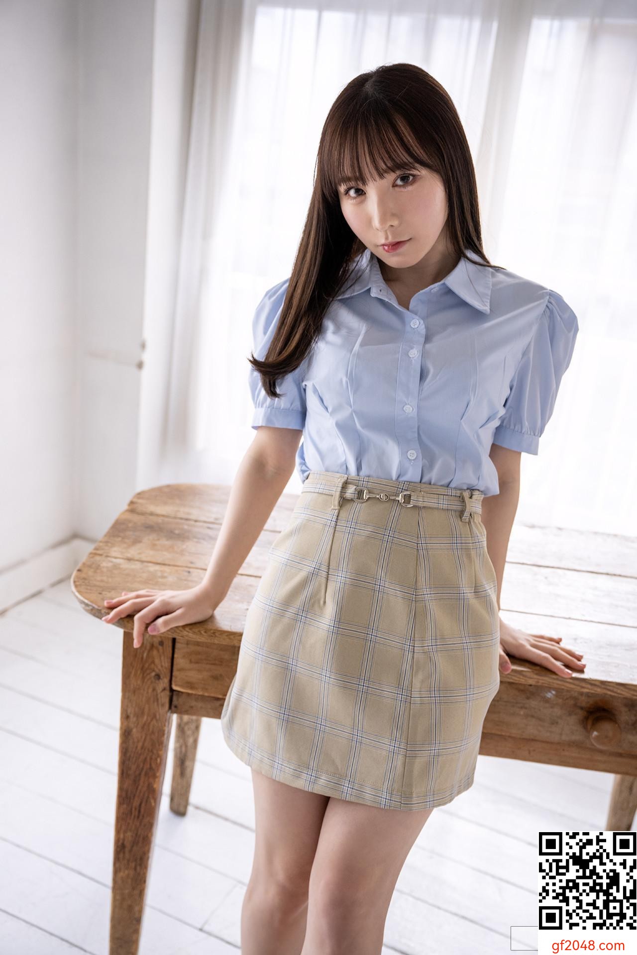 [海老咲あお] 豪乳身材大方展現！讓人著迷 (23P)