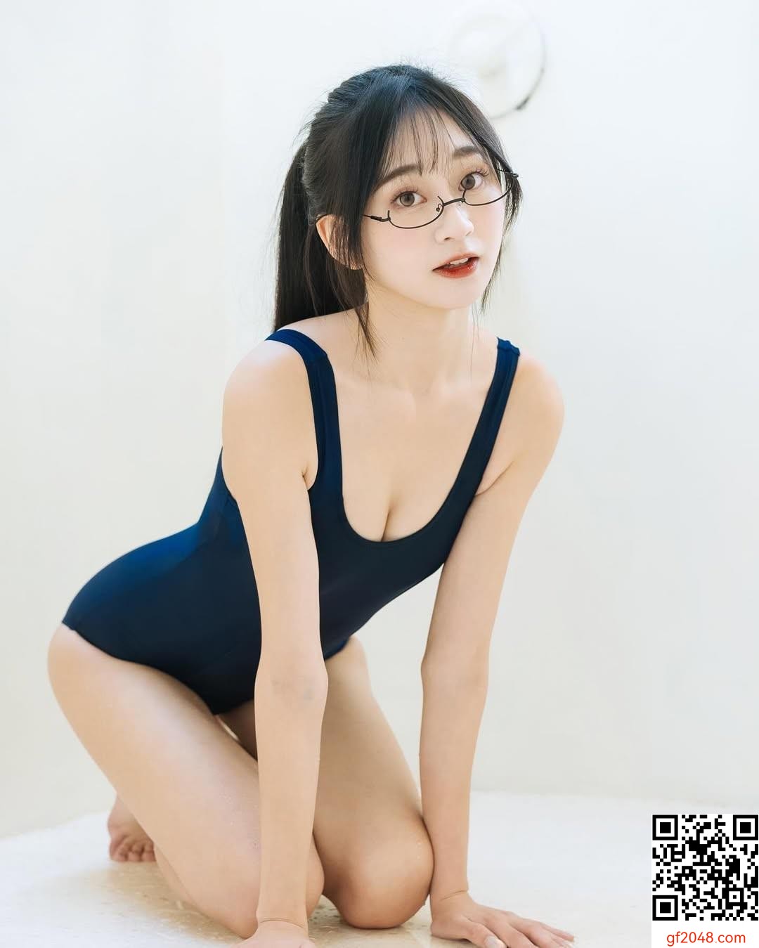 「廣艾」 纖細身材曲線 甜美不失性感 (10P)