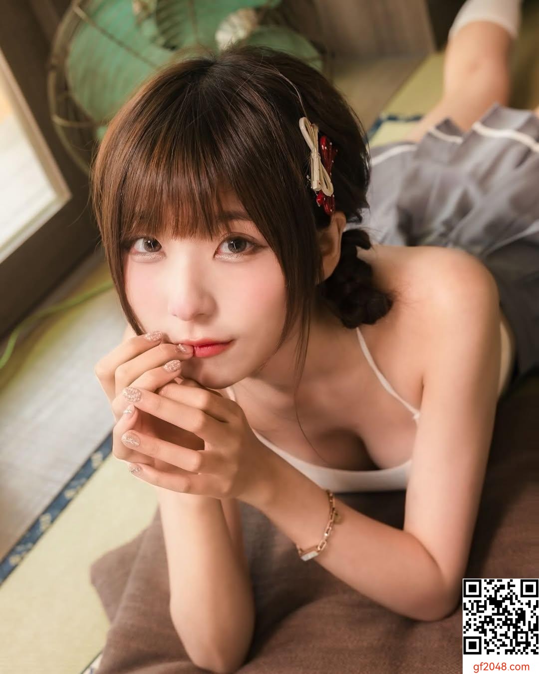 「言言 小刺蝟」甜甜外表下偷藏好料….極度誘惑 (10P)